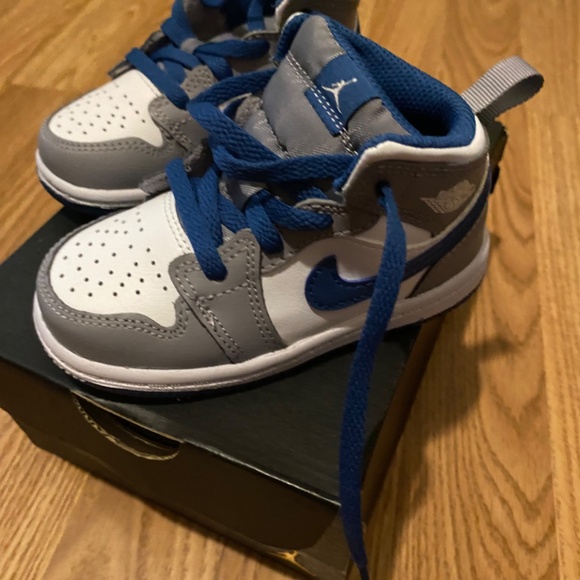 Jordan 1 - Picture 2 of 2